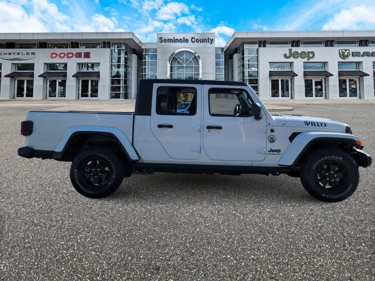 Thumbnail: 2022 Jeep Gladiator - 9