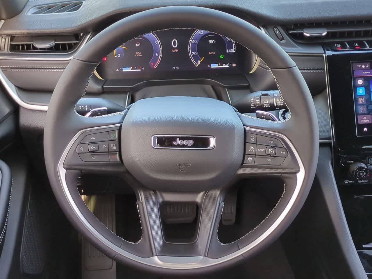 Thumbnail: 2025 Jeep Grand Cherokee L - 24