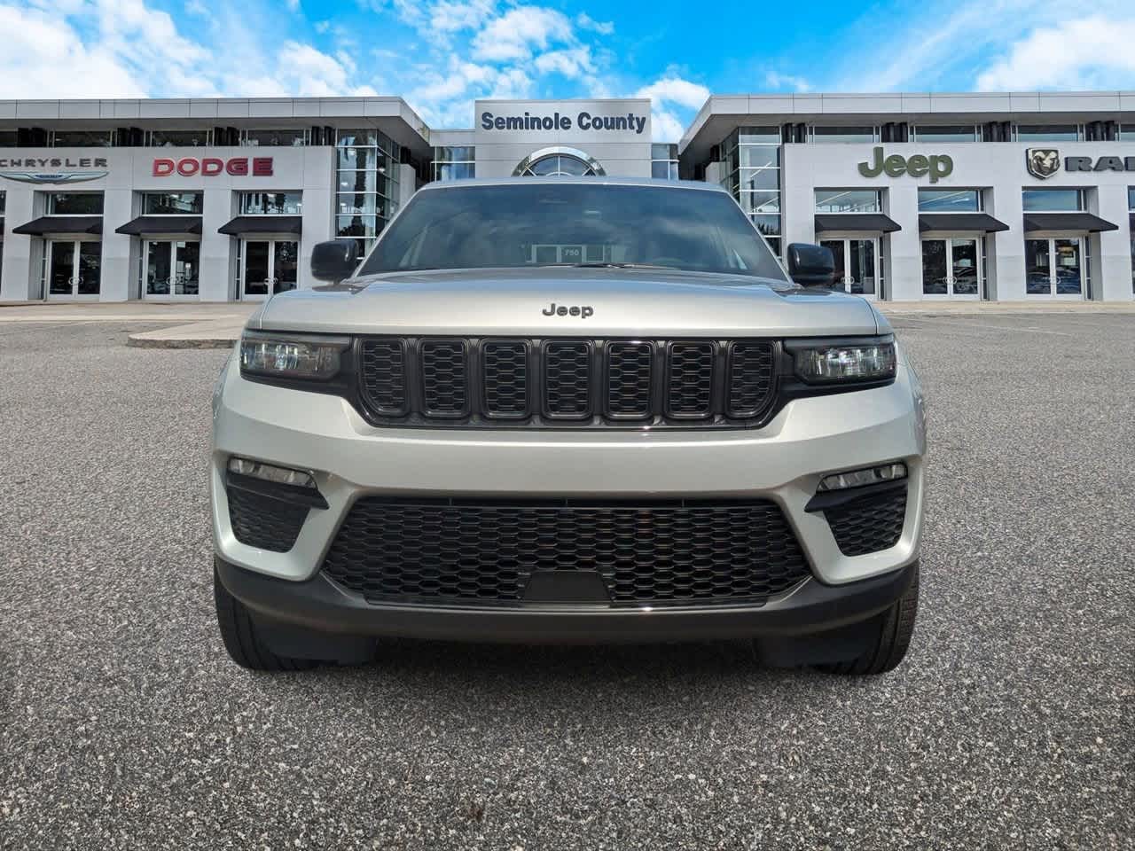 Thumbnail: 2025 Jeep Grand Cherokee - 3