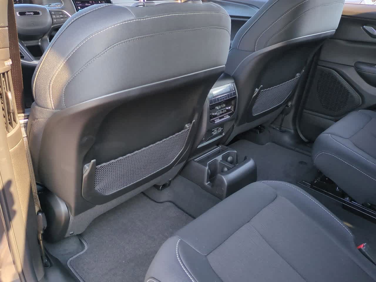 Thumbnail: 2025 Jeep Grand Cherokee L - 19