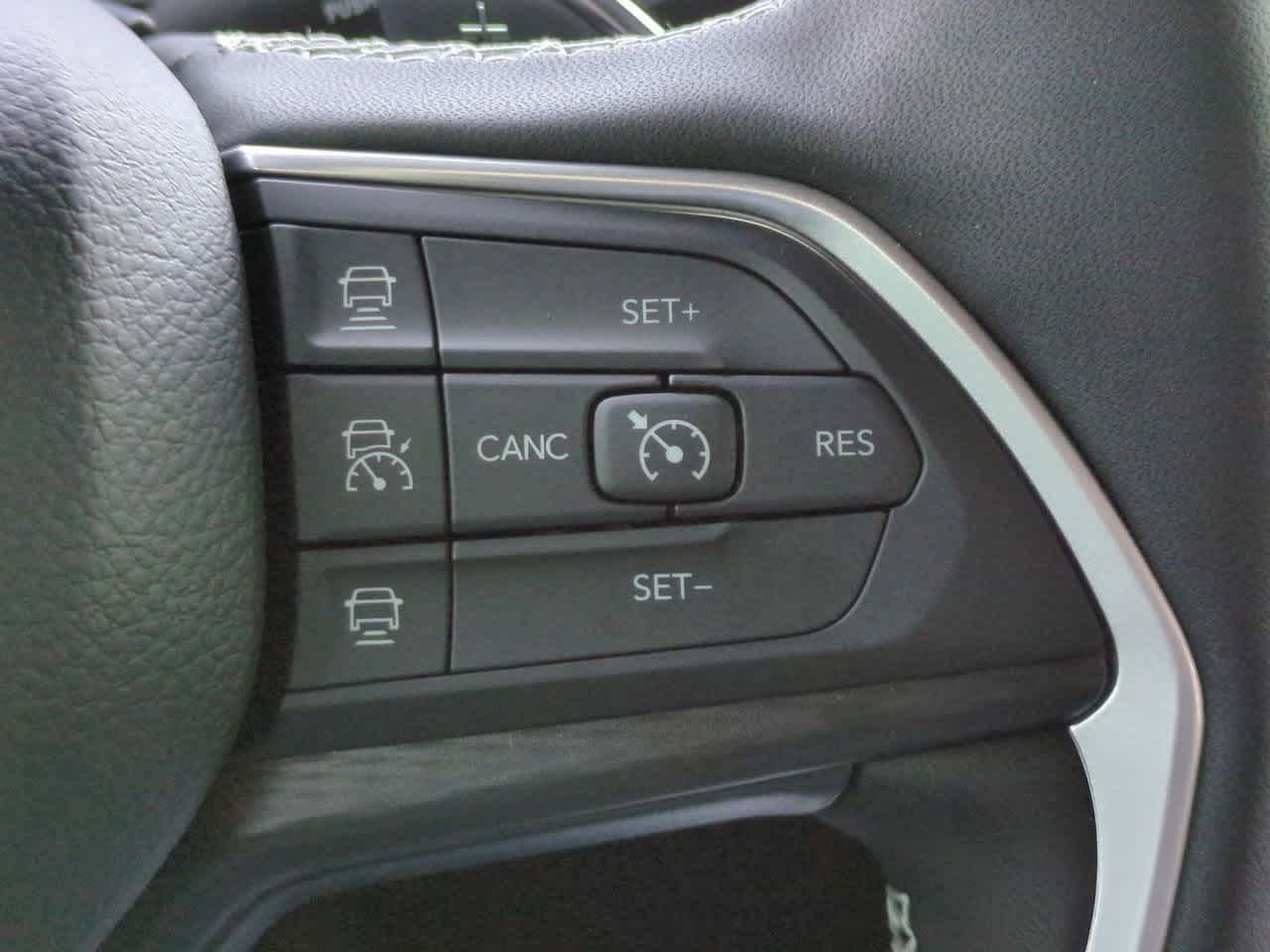 Thumbnail: 2025 Jeep Grand Cherokee - 25