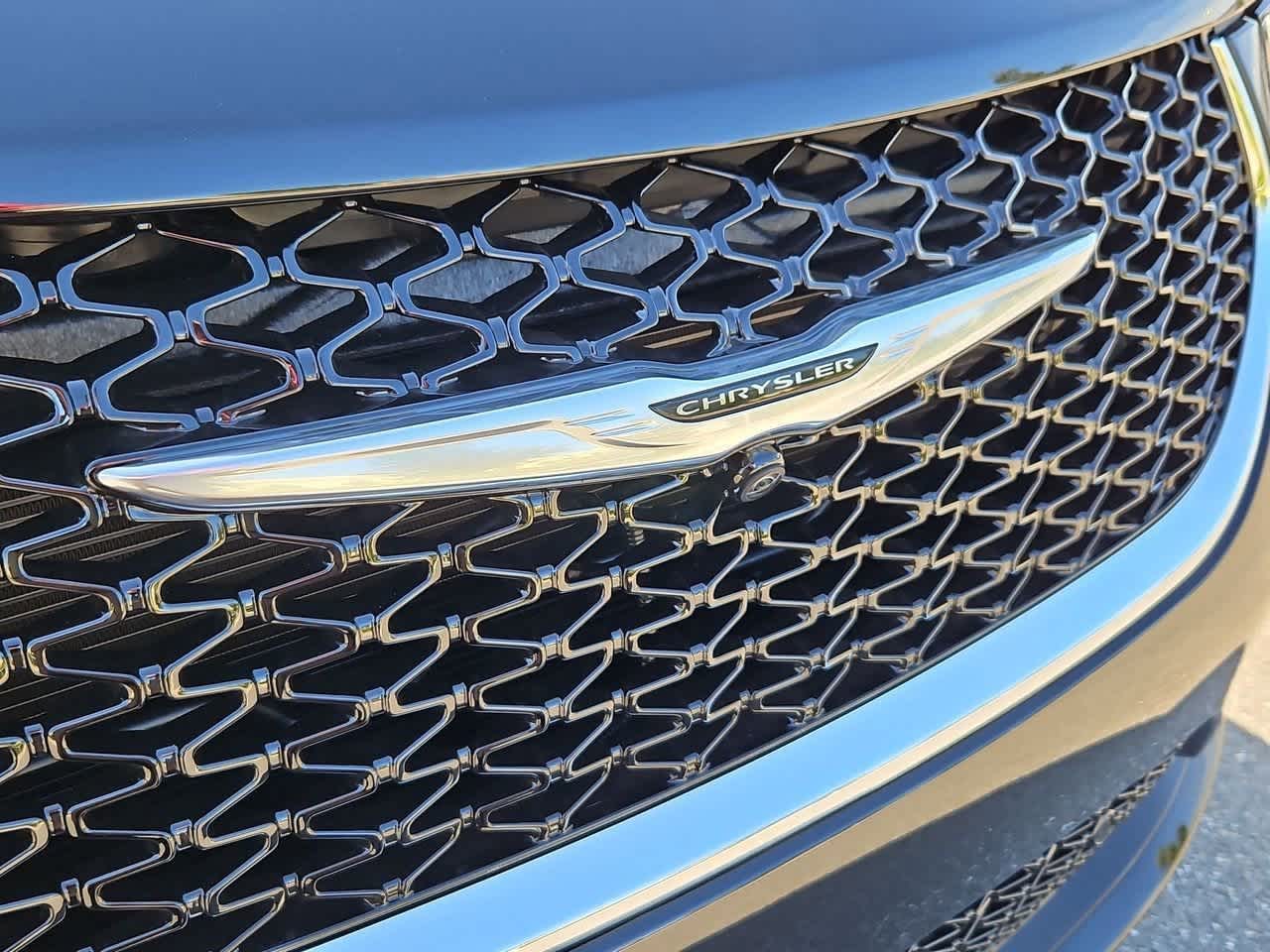 Thumbnail: 2026 Chrysler Pacifica - 12