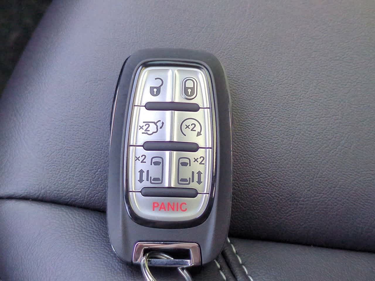 Thumbnail: 2026 Chrysler Pacifica - 36