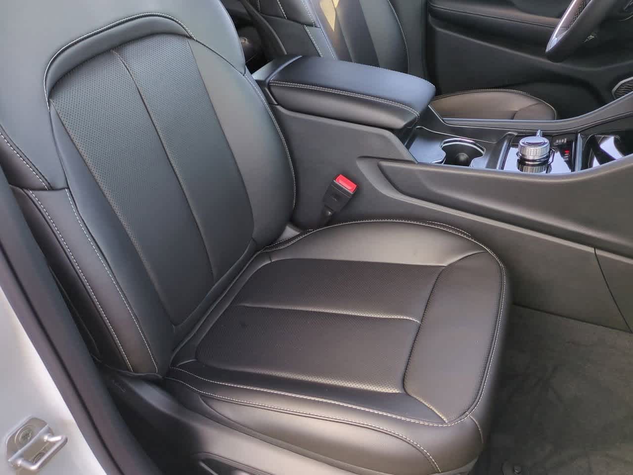 Thumbnail: 2025 Jeep Grand Cherokee L - 23