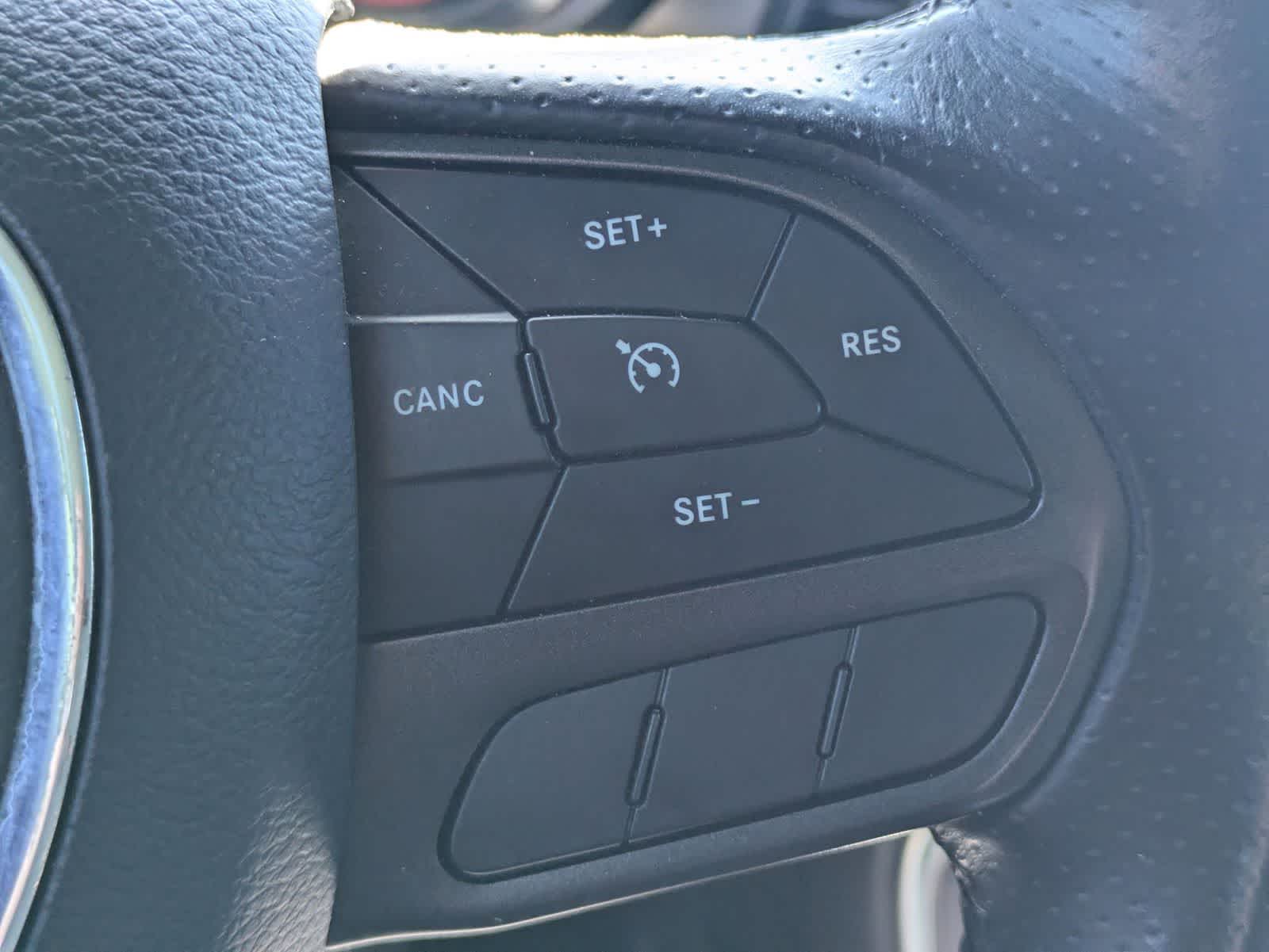 Thumbnail: 2020 Dodge Challenger - 9