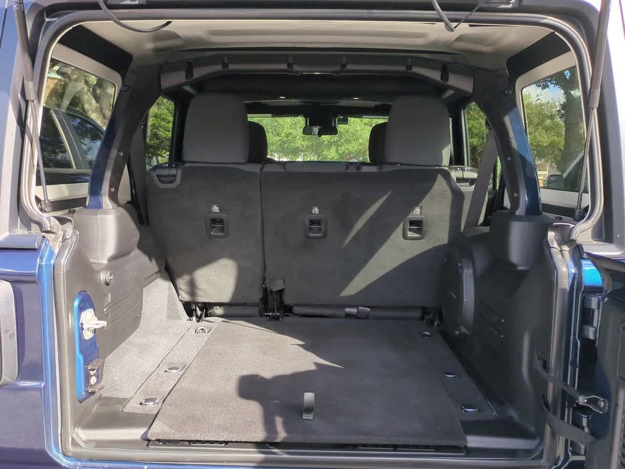 Thumbnail: 2025 Jeep Wrangler - 34