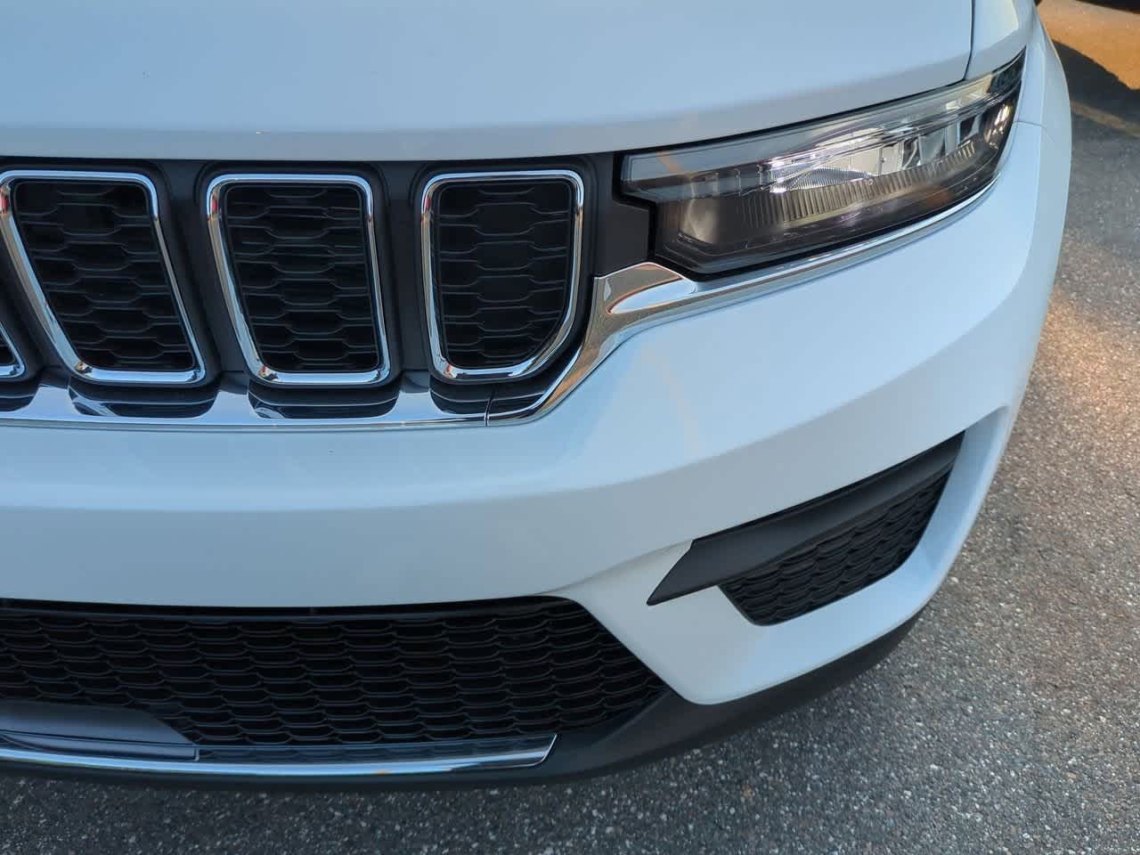 Thumbnail: 2025 Jeep Grand Cherokee - 11