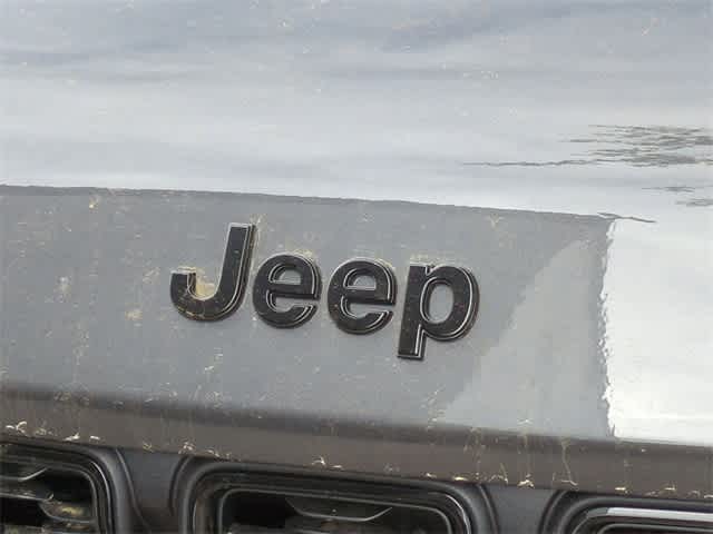 2025 Jeep Grand Cherokee Limited Edition 12