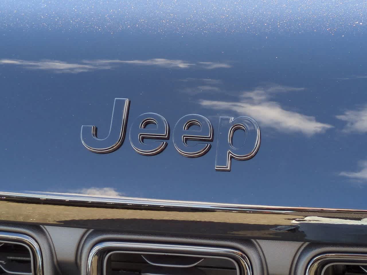 Thumbnail: 2025 Jeep Grand Cherokee - 12