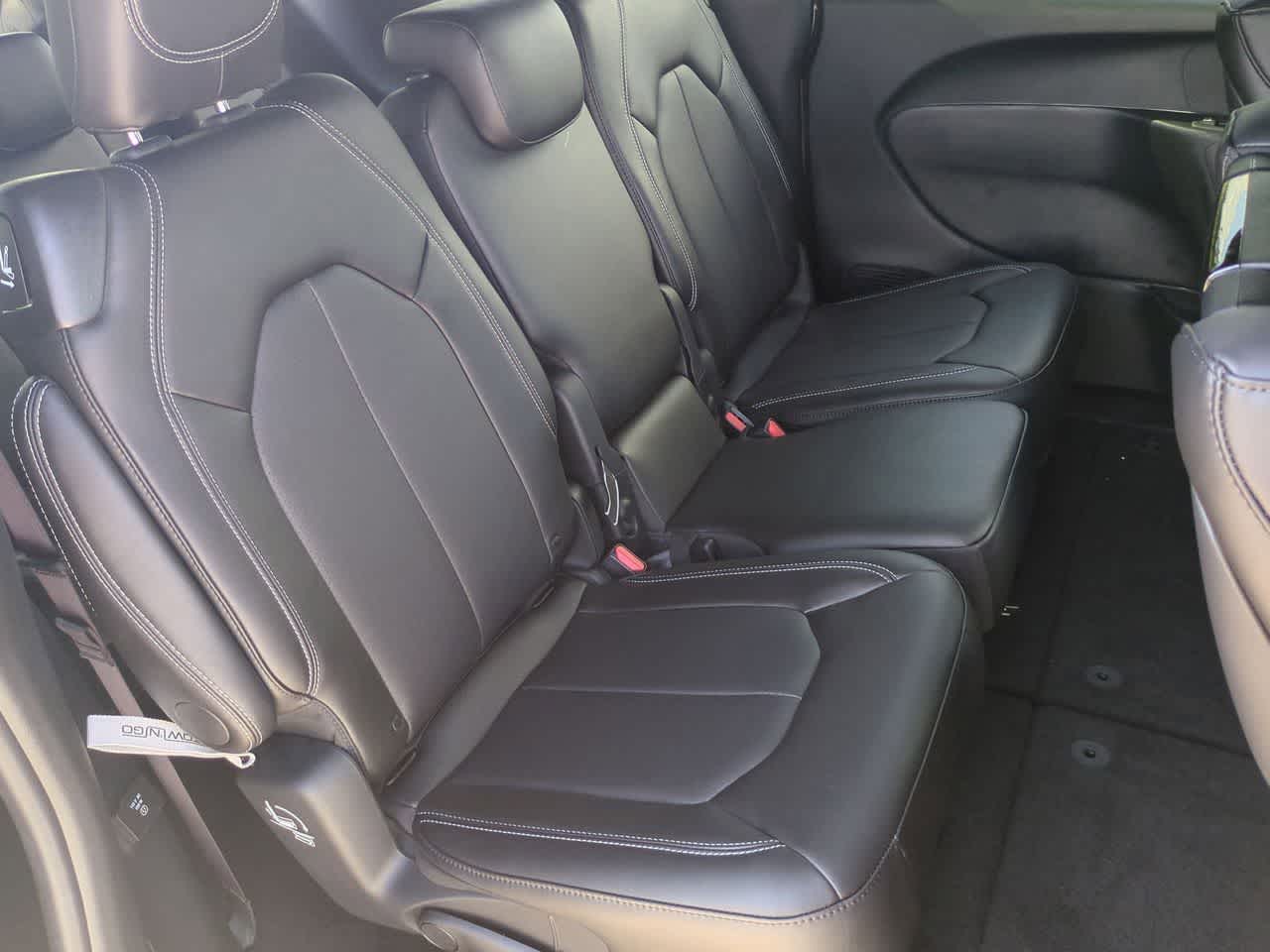 Thumbnail: 2026 Chrysler Pacifica - 22