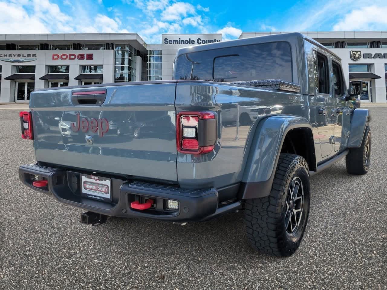 Thumbnail: 2024 Jeep Gladiator - 8