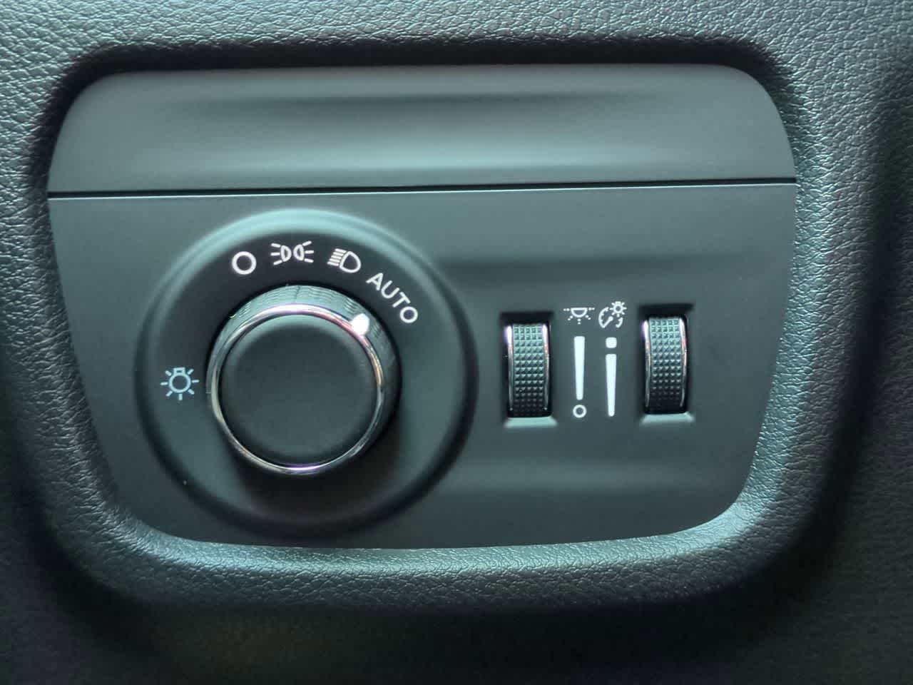 Thumbnail: 2025 Jeep Grand Cherokee L - 18