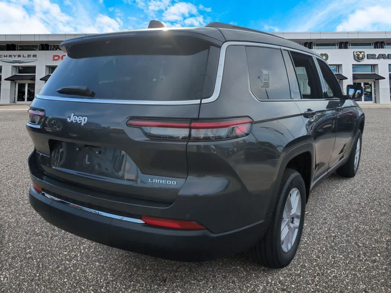 Thumbnail: 2025 Jeep Grand Cherokee L - 8