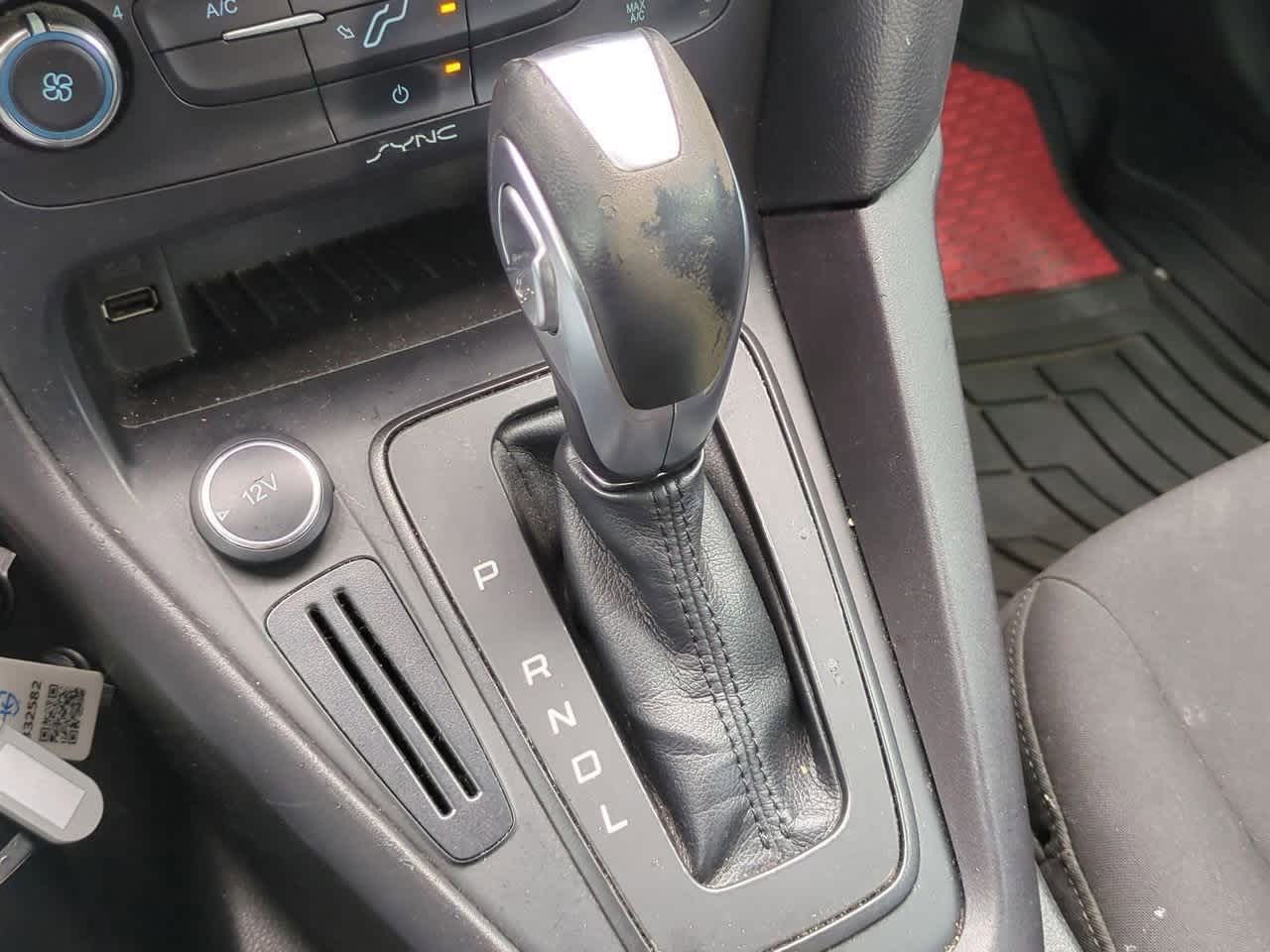 Thumbnail: 2015 Ford Focus - 31