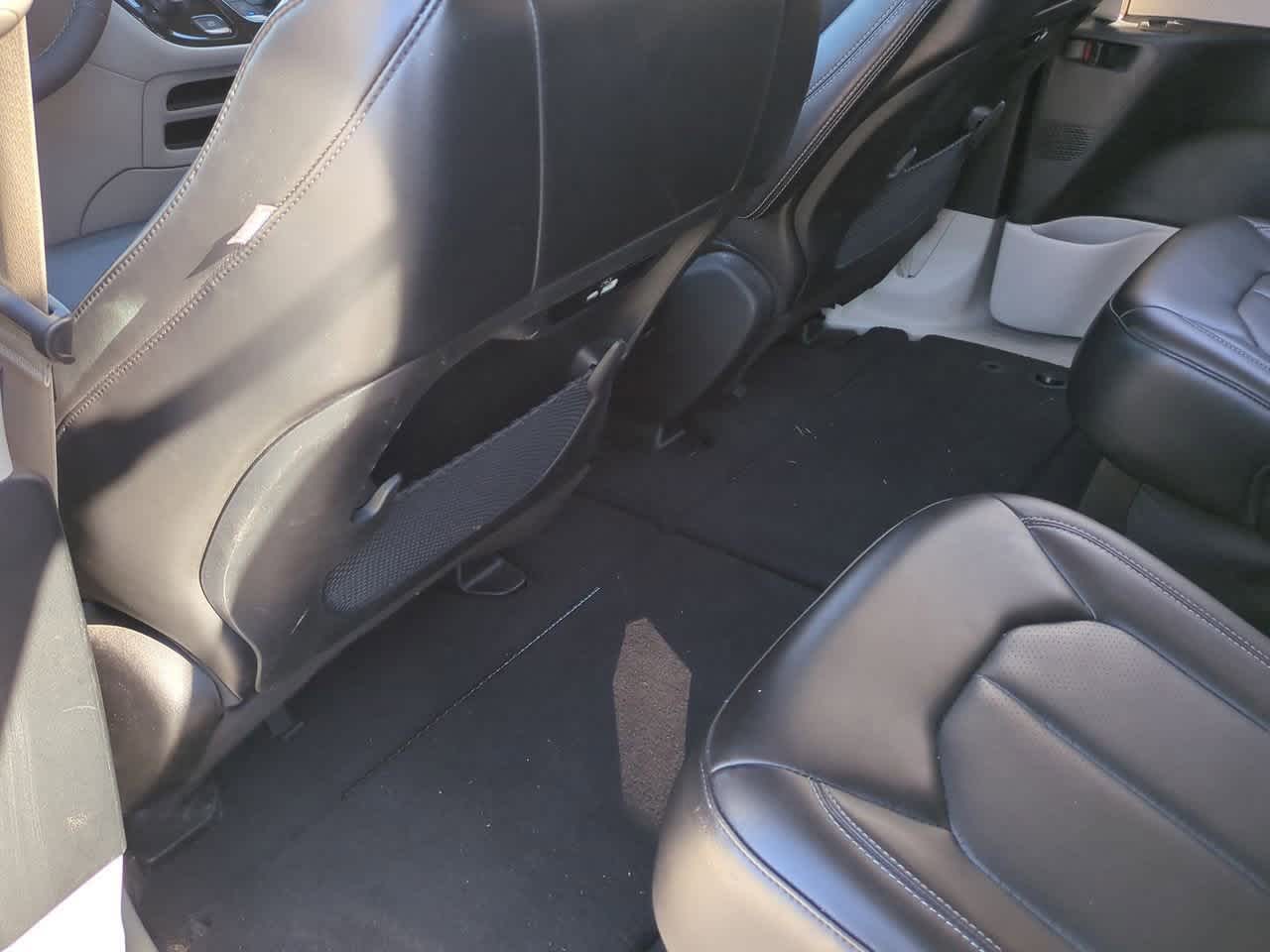 Thumbnail: 2023 Chrysler Pacifica - 18