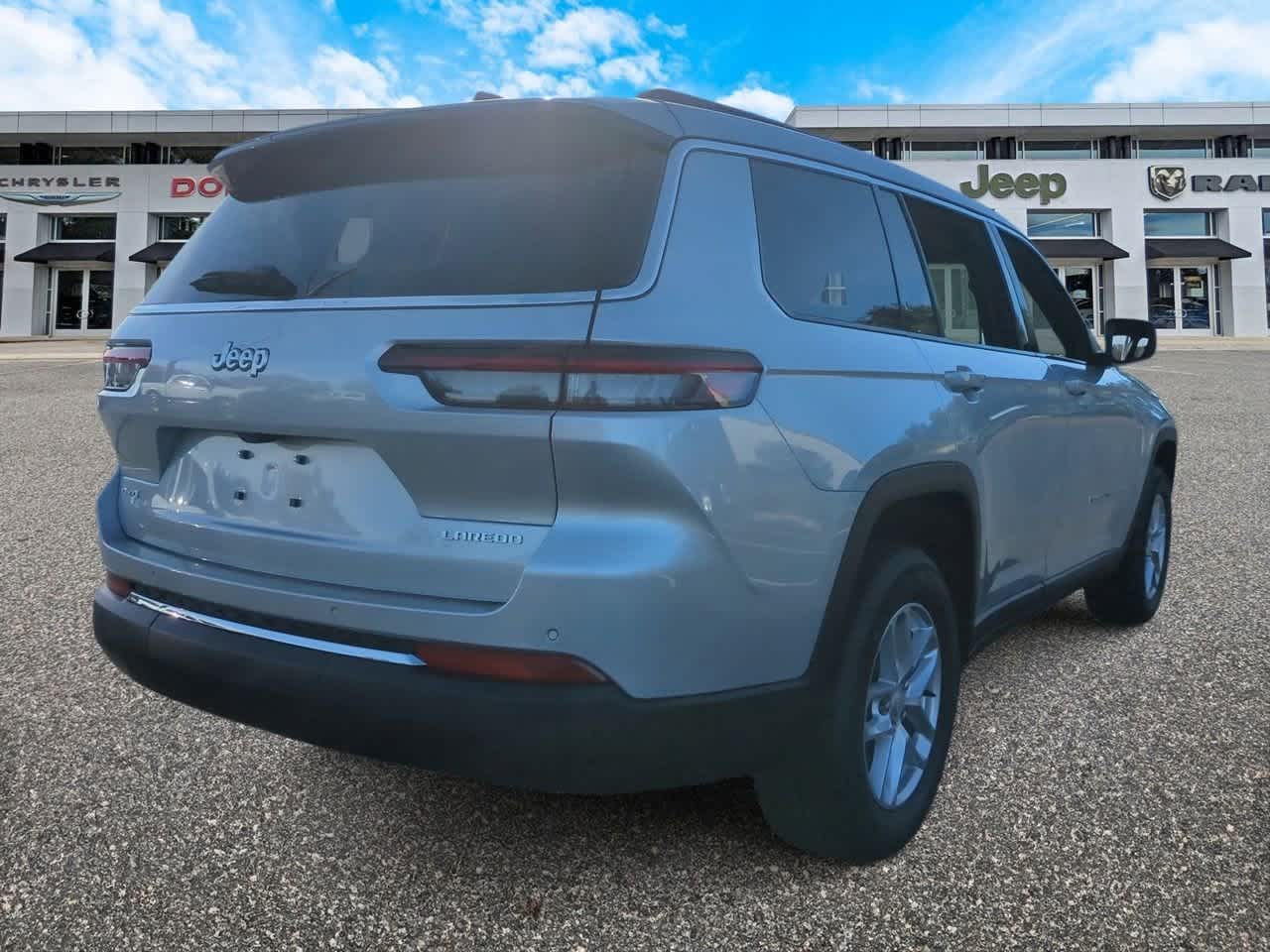 Thumbnail: 2025 Jeep Grand Cherokee L - 8