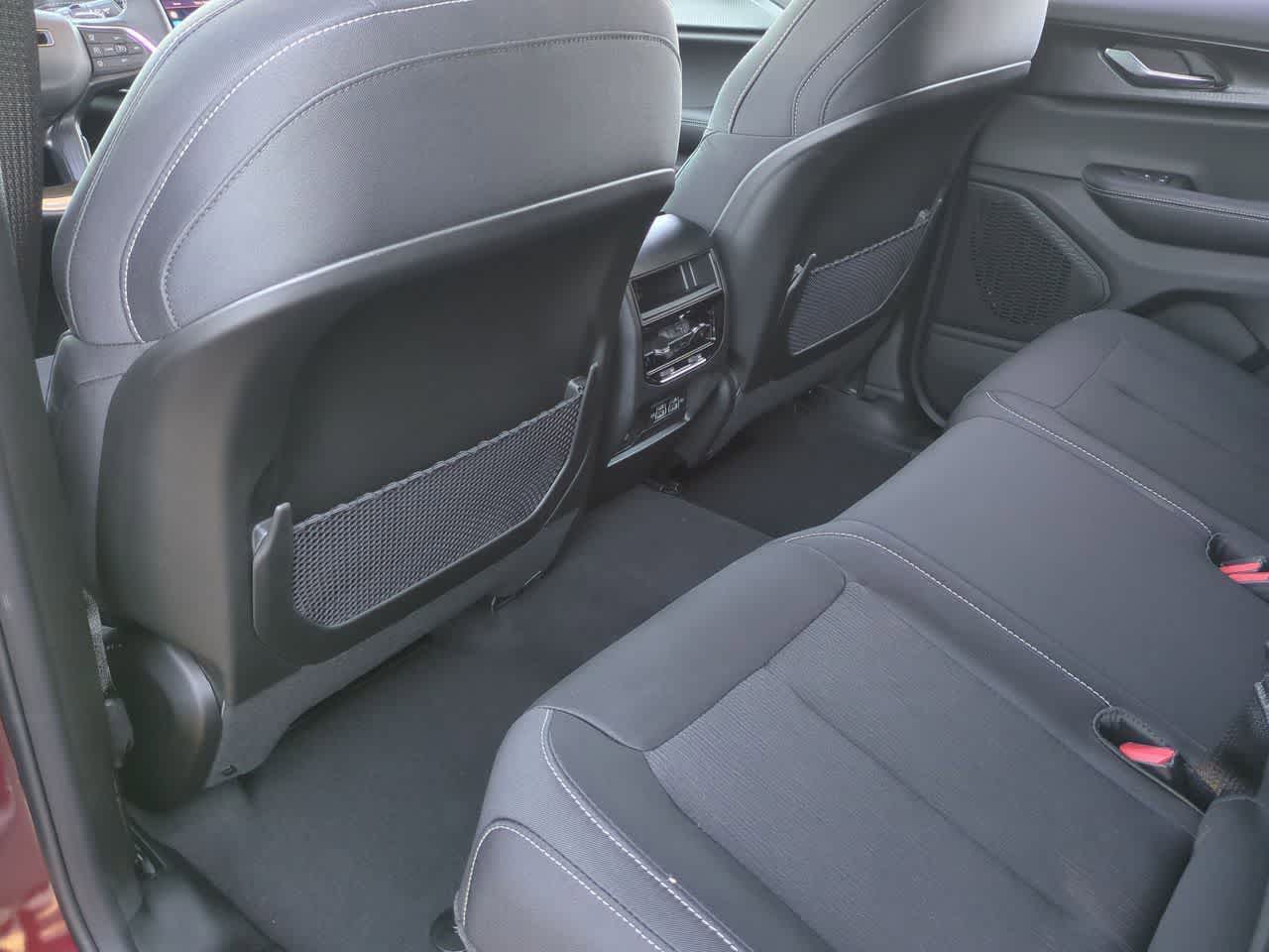 Thumbnail: 2025 Jeep Grand Cherokee - 19