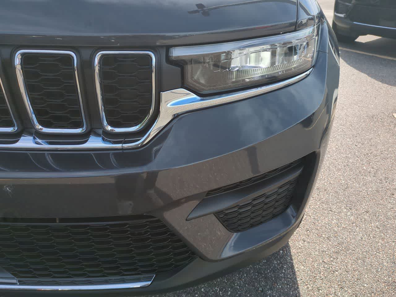 Thumbnail: 2026 Jeep Grand Cherokee - 11