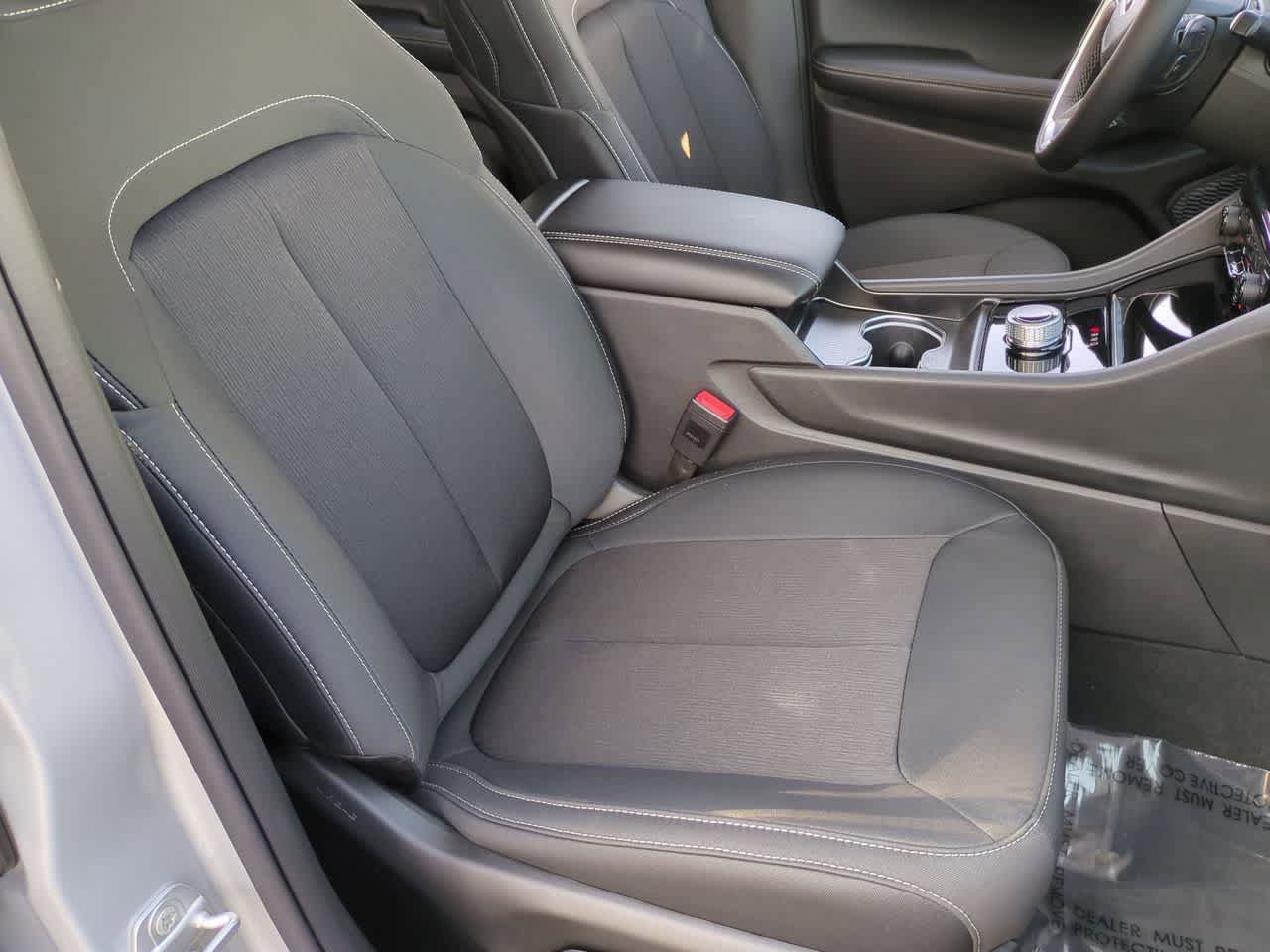 Thumbnail: 2025 Jeep Grand Cherokee - 23