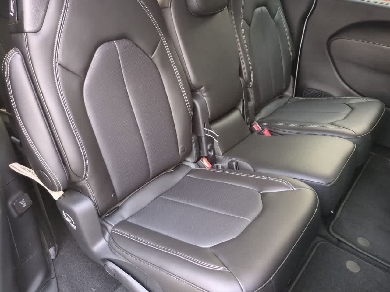 Thumbnail: 2026 Chrysler Pacifica - 22