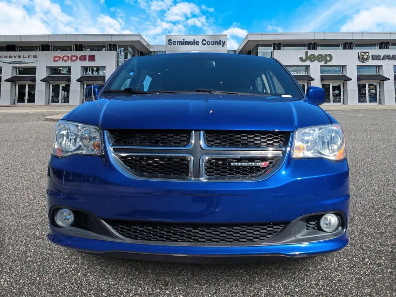 Thumbnail: 2020 Dodge Grand Caravan - 3