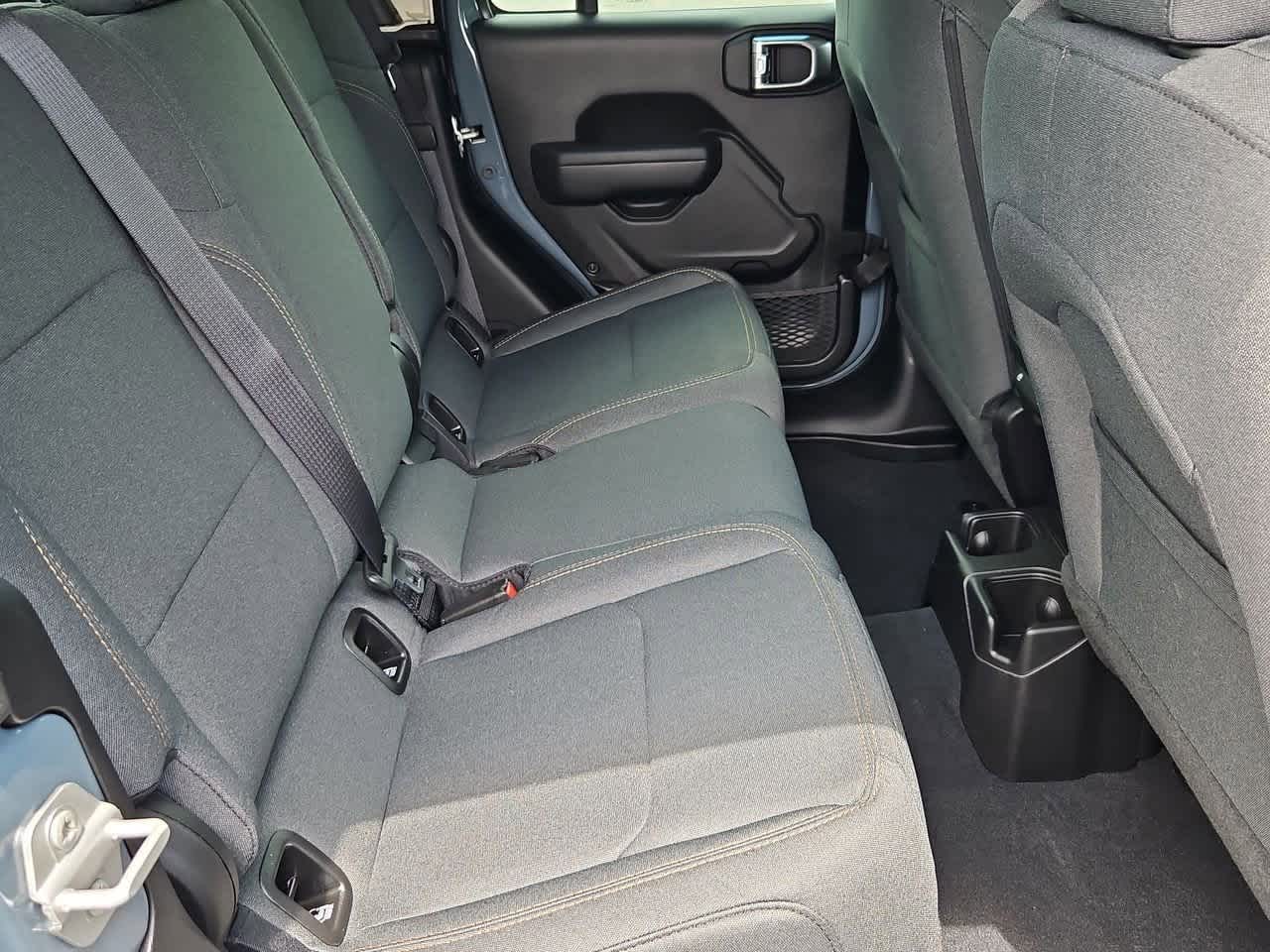 Thumbnail: 2025 Jeep Gladiator - 21