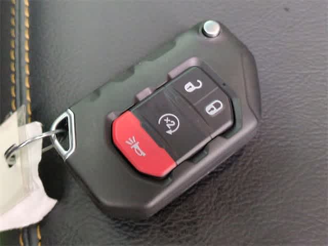 Thumbnail: 2025 Jeep Wrangler - 31