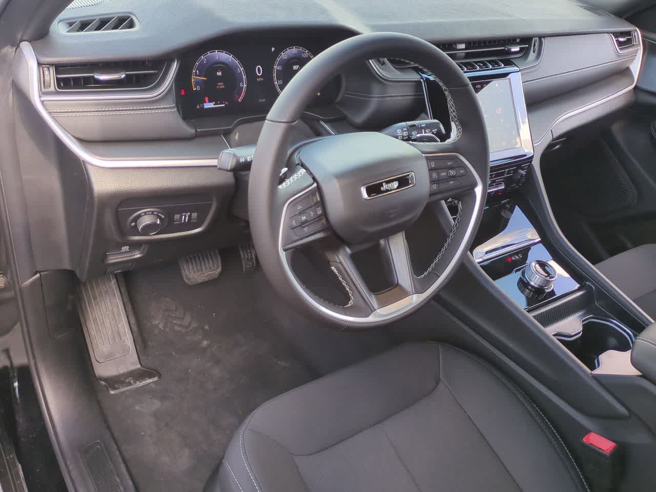 Thumbnail: 2026 Jeep Grand Cherokee - 10