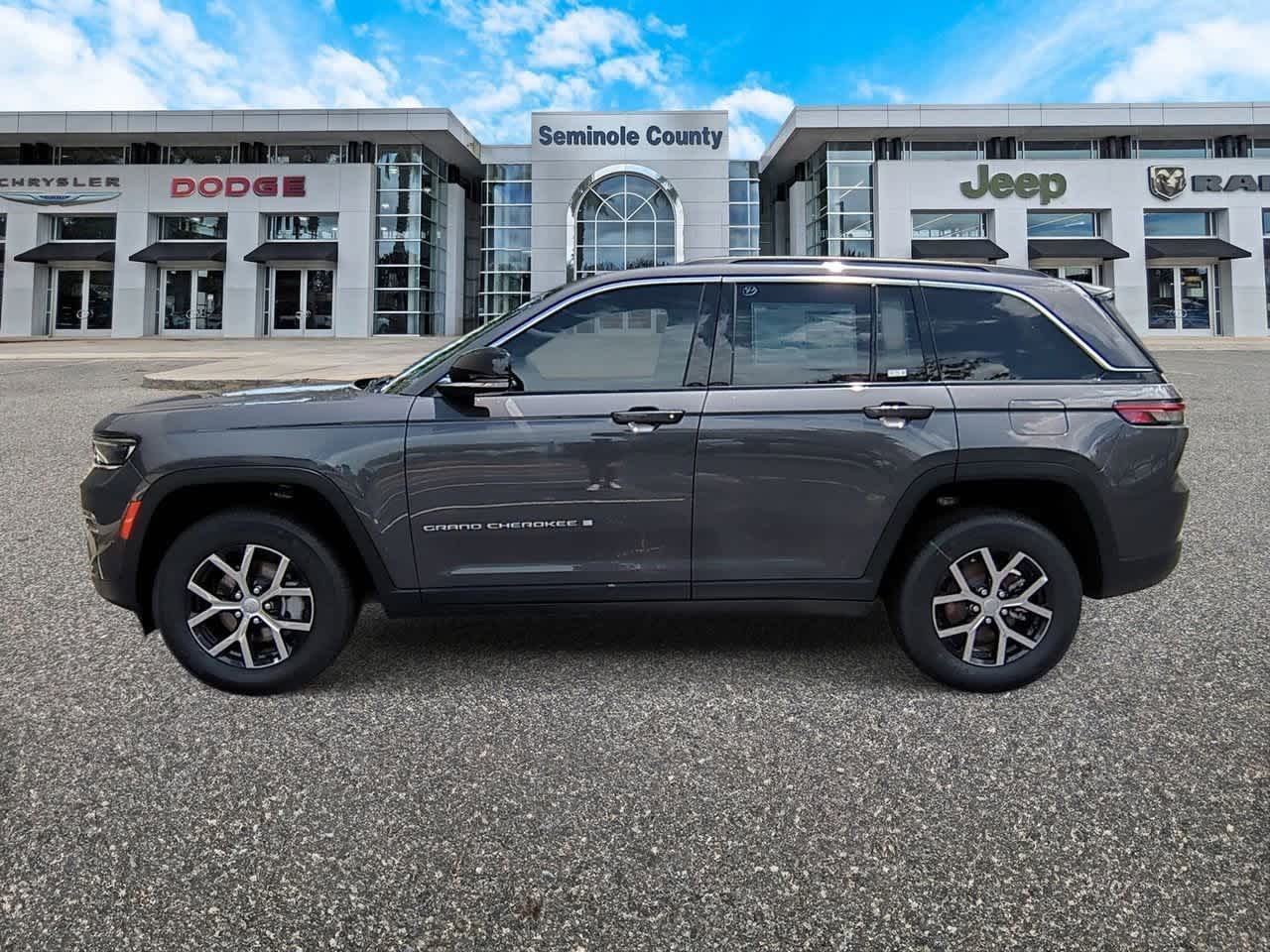 Thumbnail: 2025 Jeep Grand Cherokee - 5