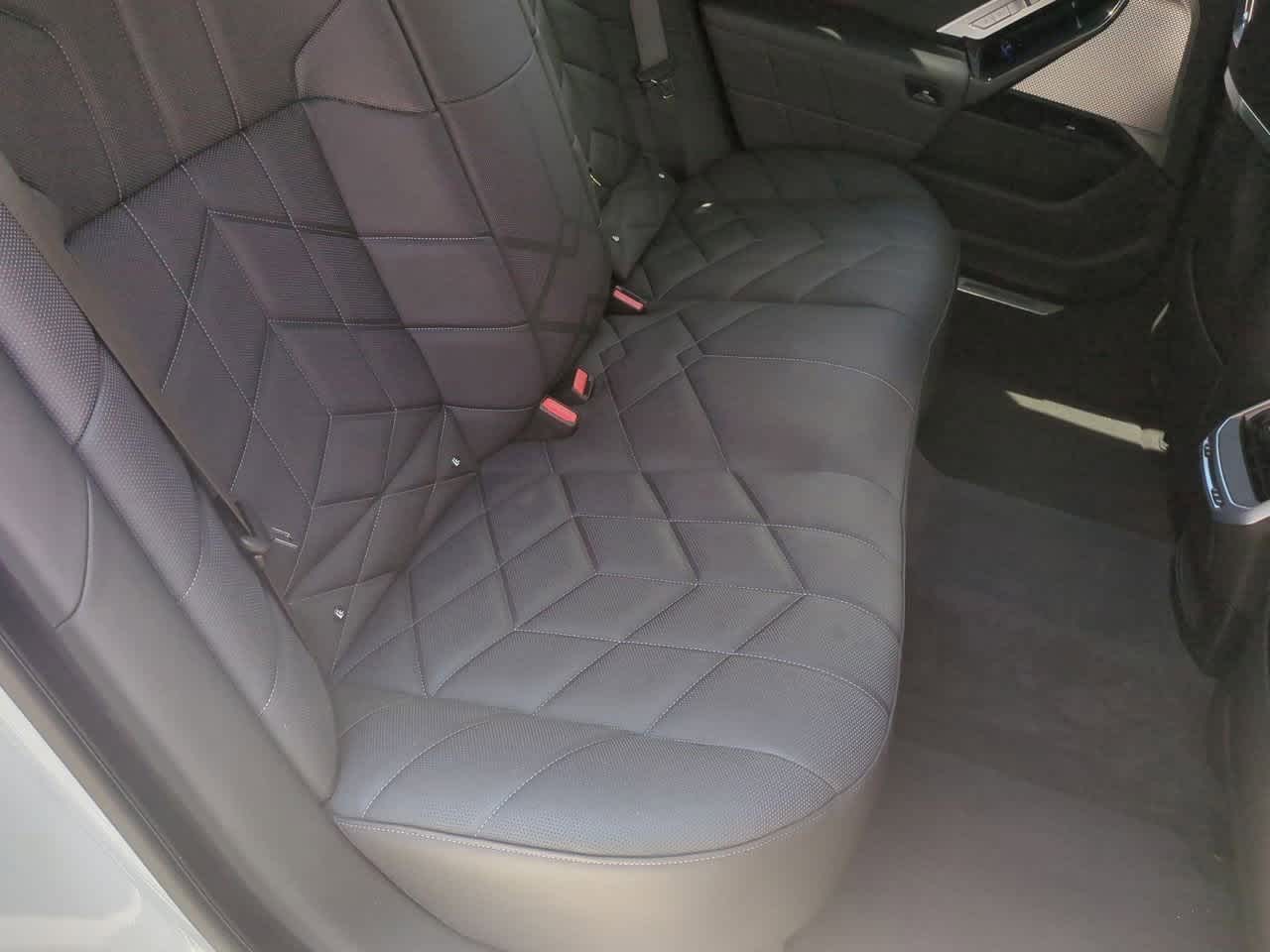 Thumbnail: 2023 BMW 7 Series - 22