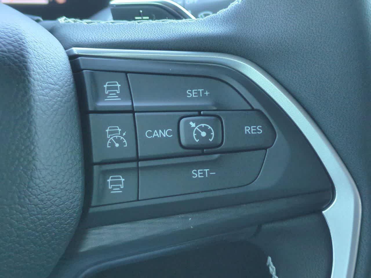 Thumbnail: 2025 Jeep Grand Cherokee - 25