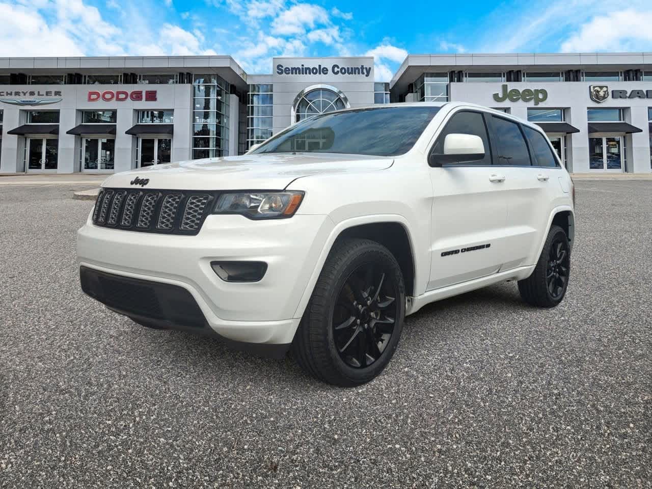 Thumbnail: 2022 Jeep Grand Cherokee - 4
