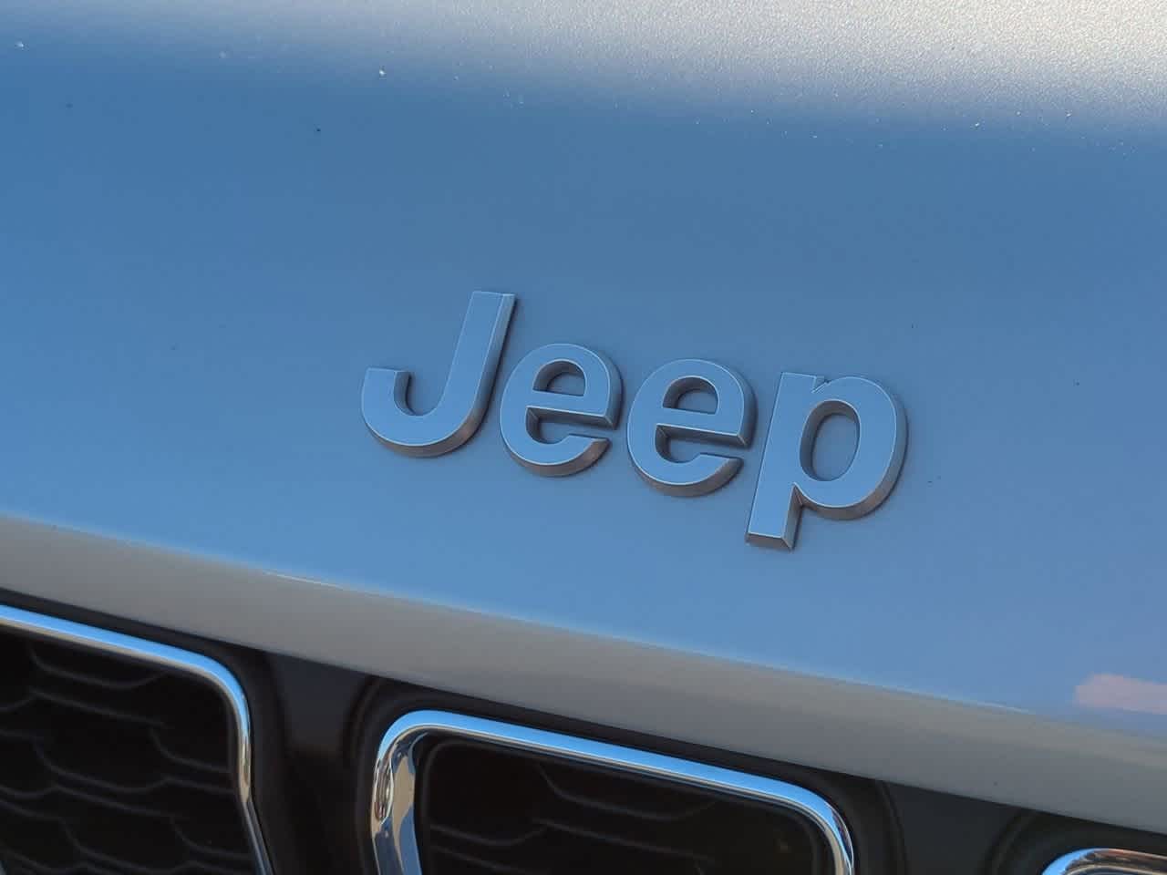 Thumbnail: 2025 Jeep Grand Cherokee - 12