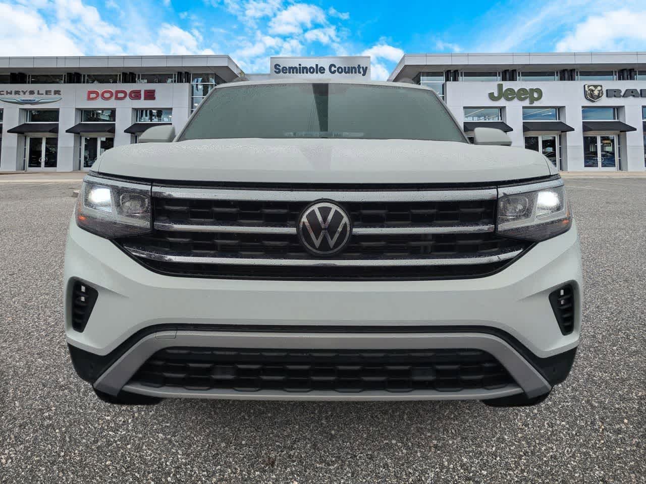 Thumbnail: 2023 Volkswagen Atlas - 3