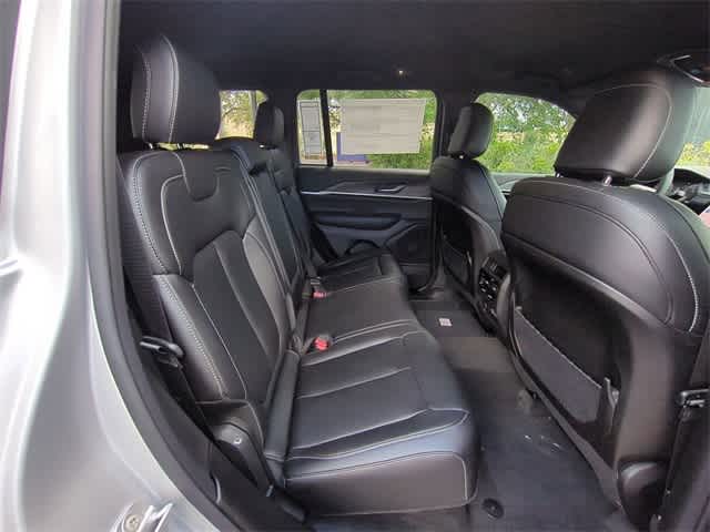 Thumbnail: 2025 Jeep Grand Cherokee - 21