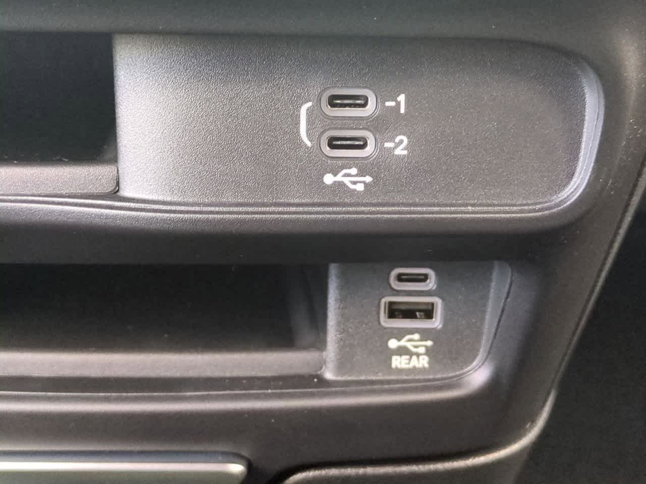 Thumbnail: 2026 Chrysler Pacifica - 30