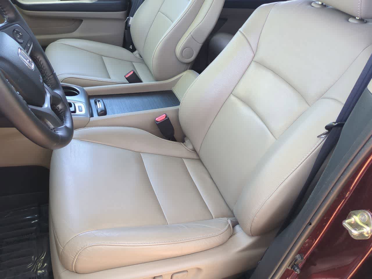 Thumbnail: 2019 Honda Pilot - 17