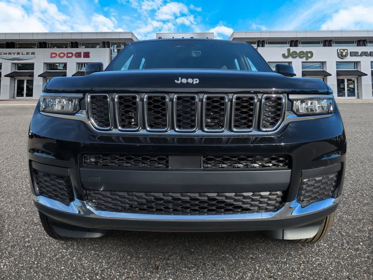 Thumbnail: 2025 Jeep Grand Cherokee L - 3