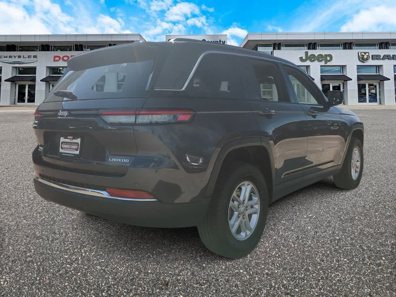 Thumbnail: 2025 Jeep Grand Cherokee - 8