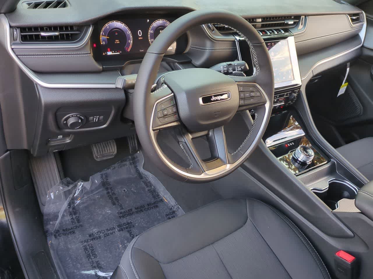 Thumbnail: 2025 Jeep Grand Cherokee - 10