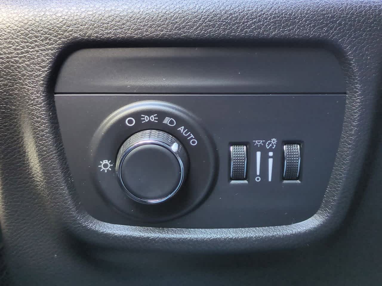 Thumbnail: 2024 Jeep Grand Cherokee - 18