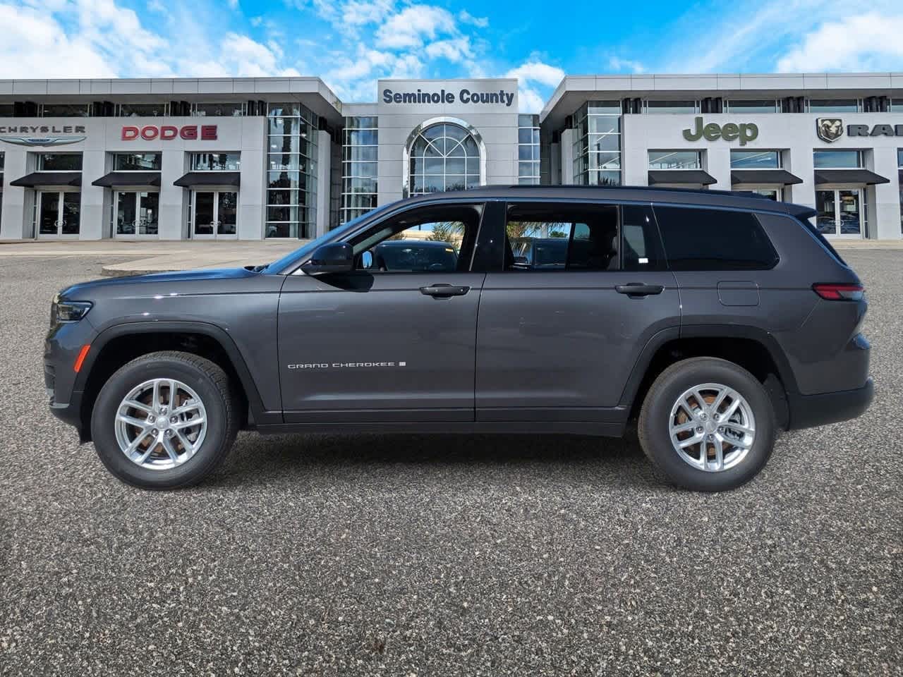 Thumbnail: 2025 Jeep Grand Cherokee L - 5