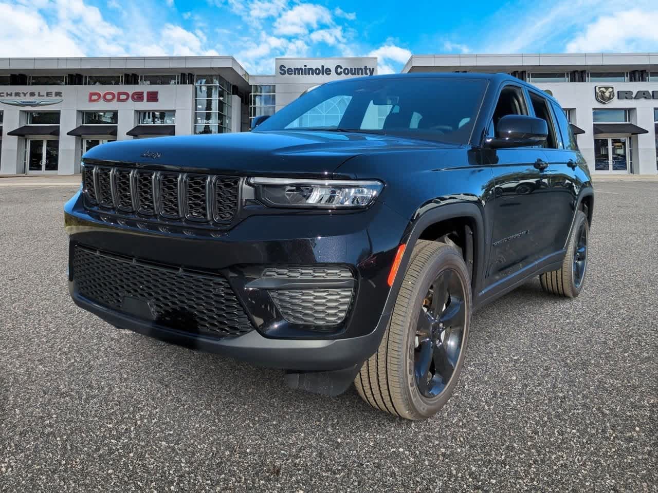 Thumbnail: 2025 Jeep Grand Cherokee - 3