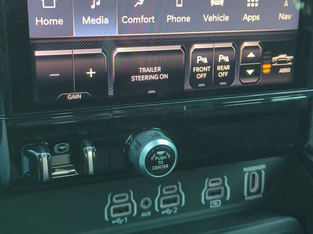 Thumbnail: 2026 RAM 1500 - 18