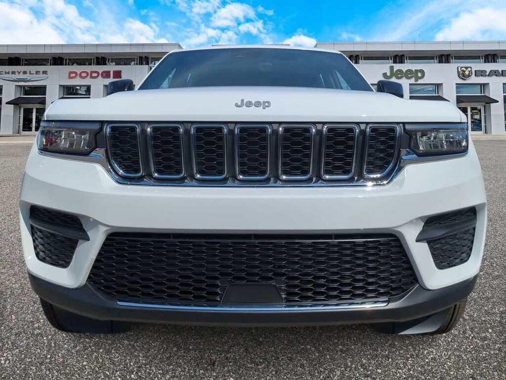 New 2025 Jeep Grand Cherokee Laredo X SUV