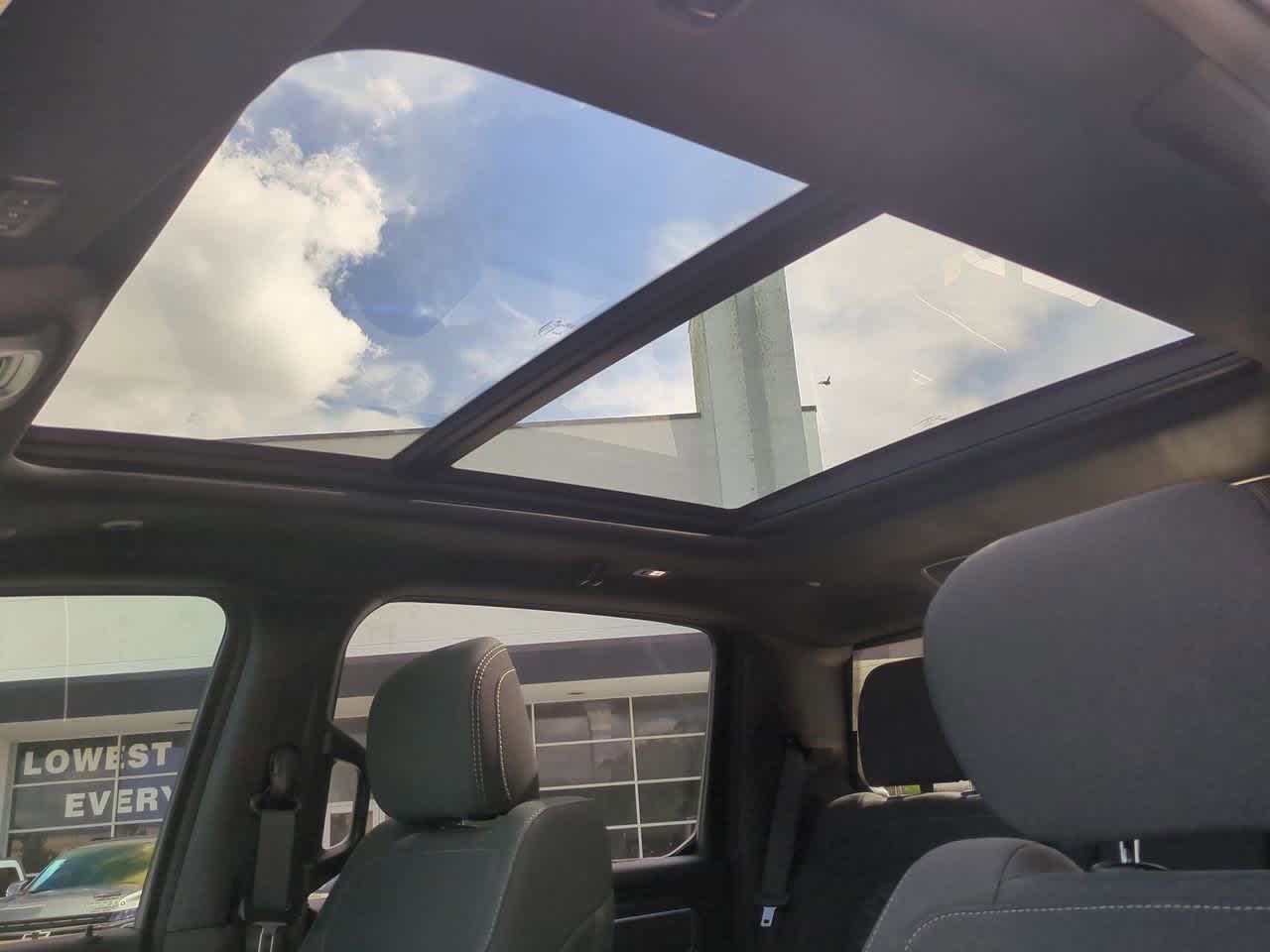 Thumbnail: 2026 RAM 1500 - 19