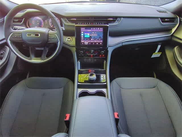 Thumbnail: 2025 Jeep Grand Cherokee L - 16