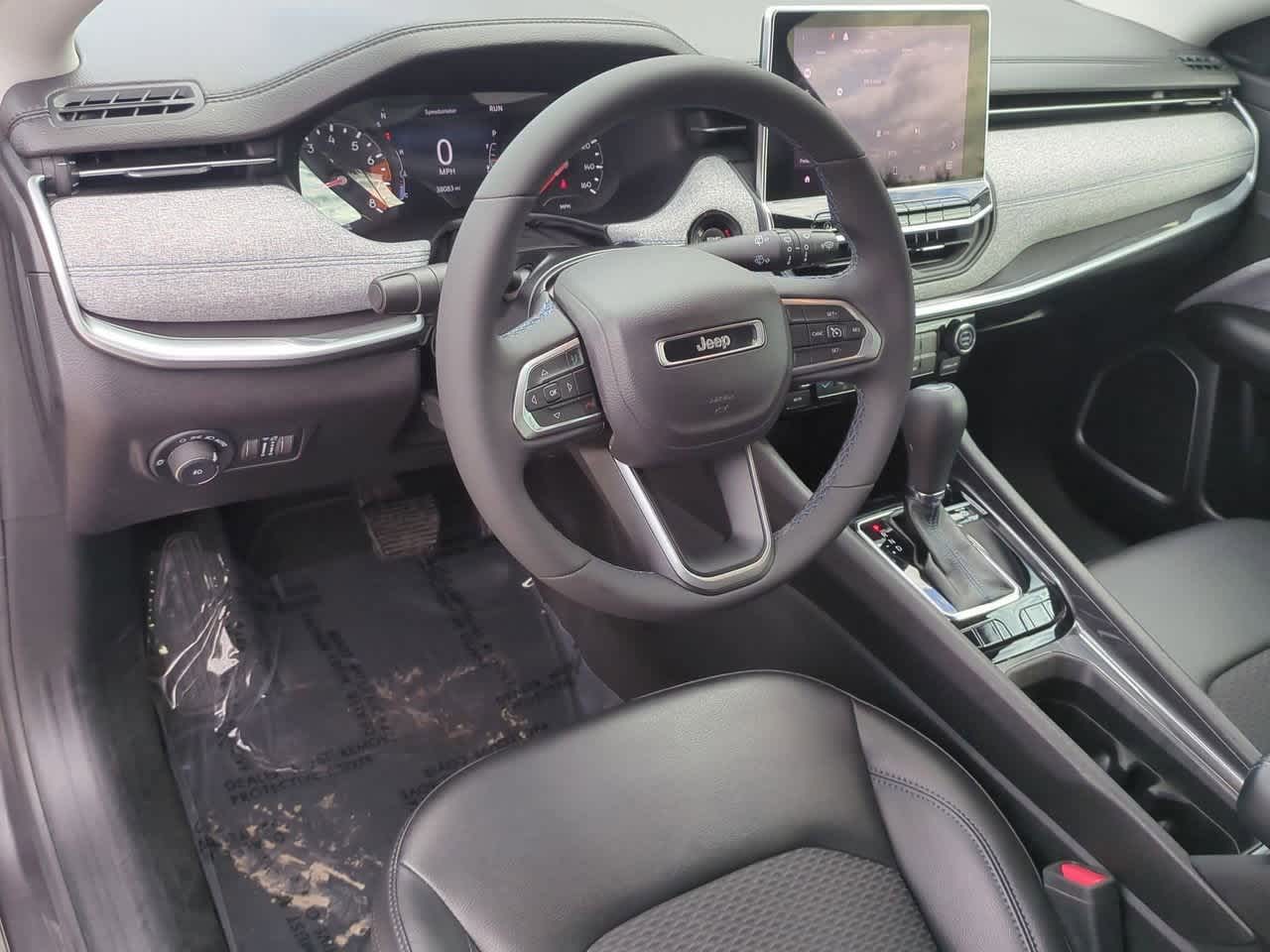 Thumbnail: 2022 Jeep Compass - 10