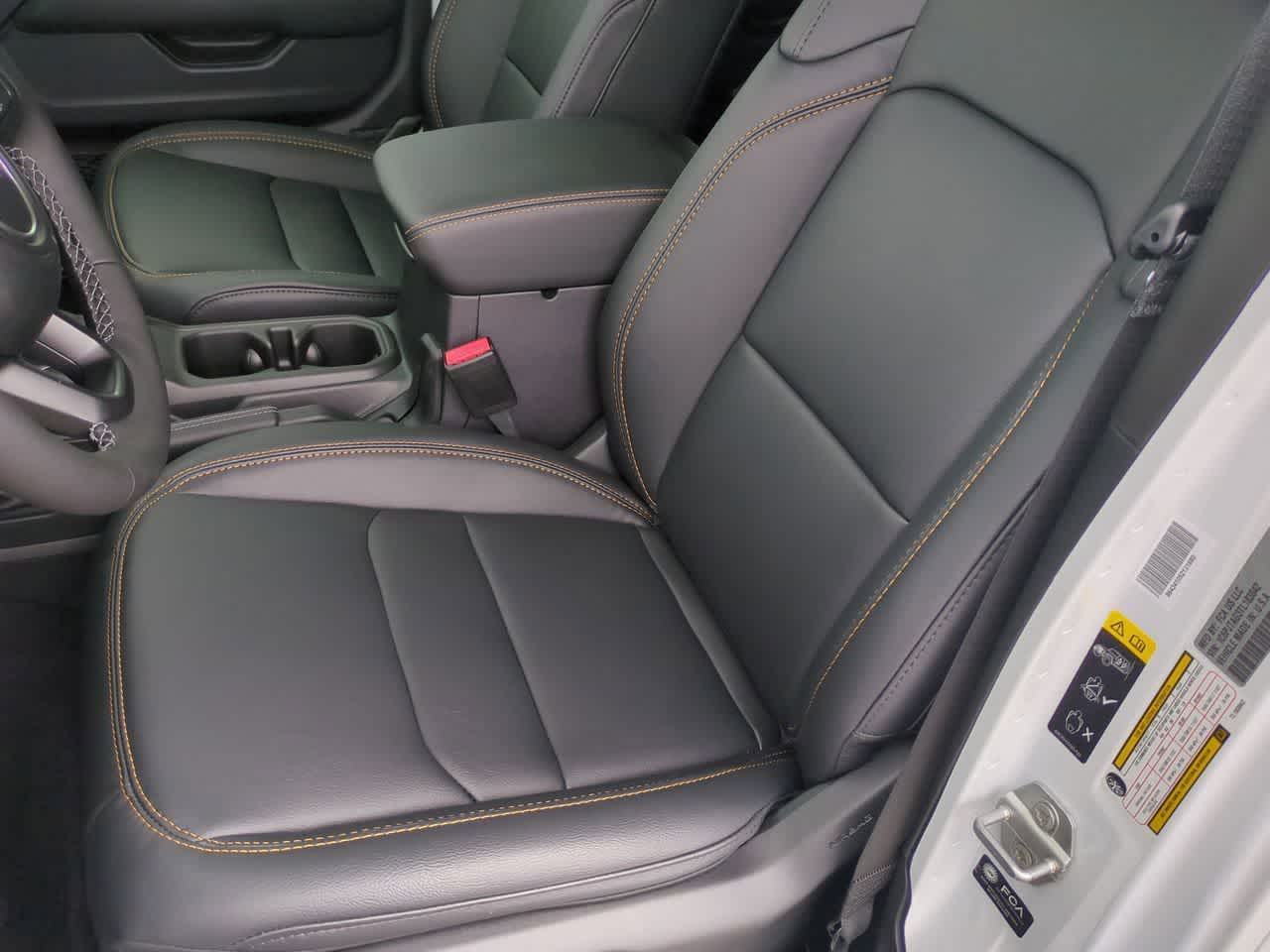 Thumbnail: 2026 Jeep Gladiator - 17