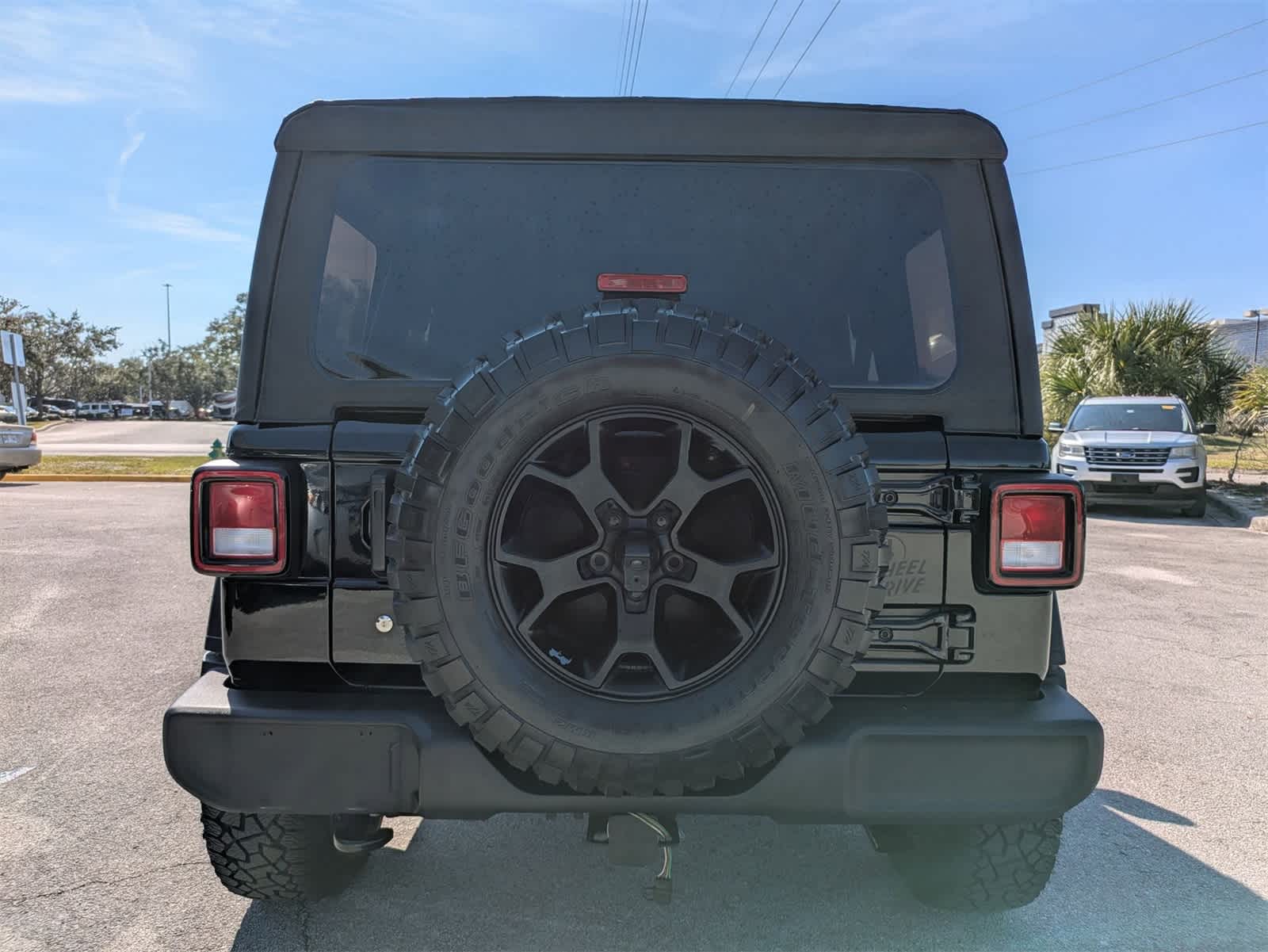Thumbnail: 2021 Jeep Wrangler - 5